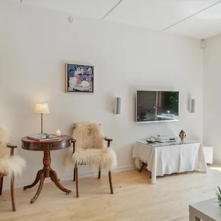 1 Bedroom Nice In *
