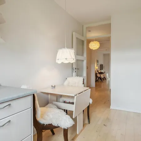 1 Bedroom Nice In Apartment Risskov